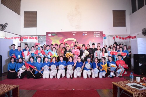 Khơi dậy khát vọng tuổi trẻ thông qua Chương trình nghệ thuật "Sử vàng tiếp bước"